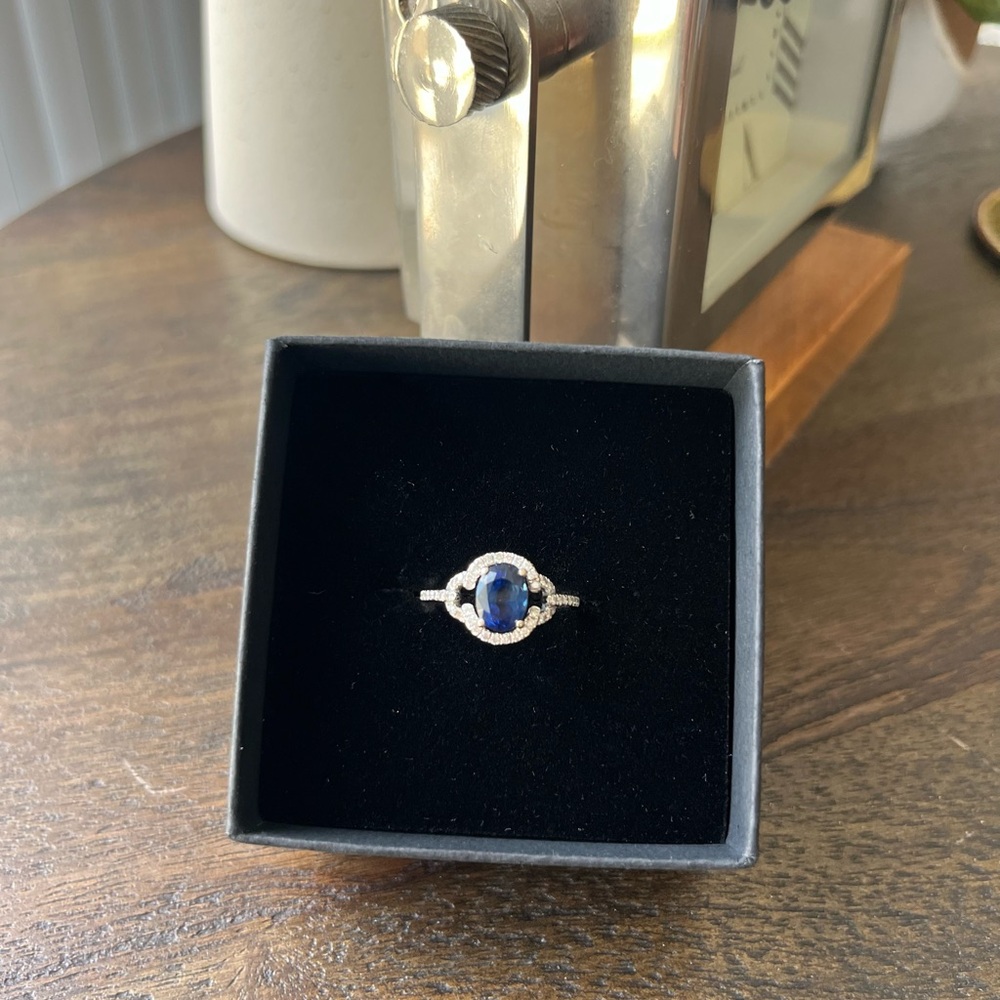 Elegant Sapphire and Diamond Ring.